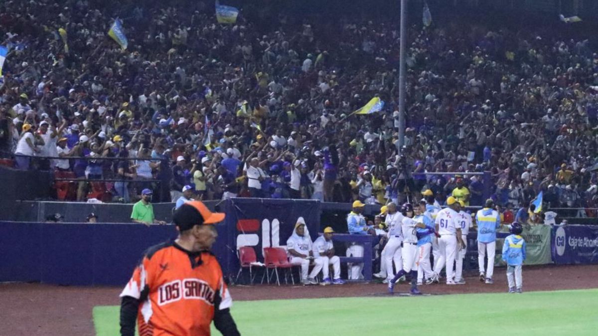 Los Santos Vs Col N Fecha Hora Y D Nde Seguir El J Del B Isbol Mayor