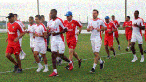 Selección mayor entrena en Bradenton; evalúan situación de Negrito por lesión