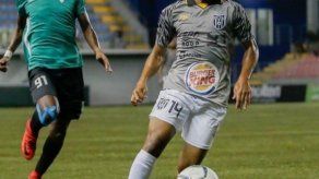 Ernie Mares sueña en llegar a la Selección Nacional y graduarse de la Universidad