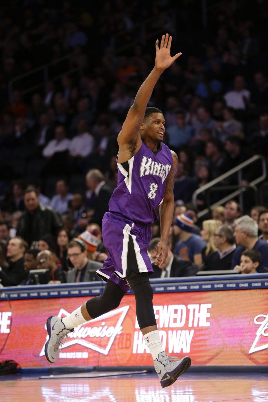 Gay y Kings zarandean a los Knicks en casa