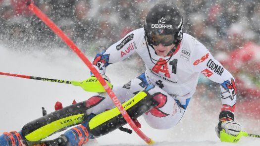 El francés Clément Noël gana el eslalon de Kitzbühel