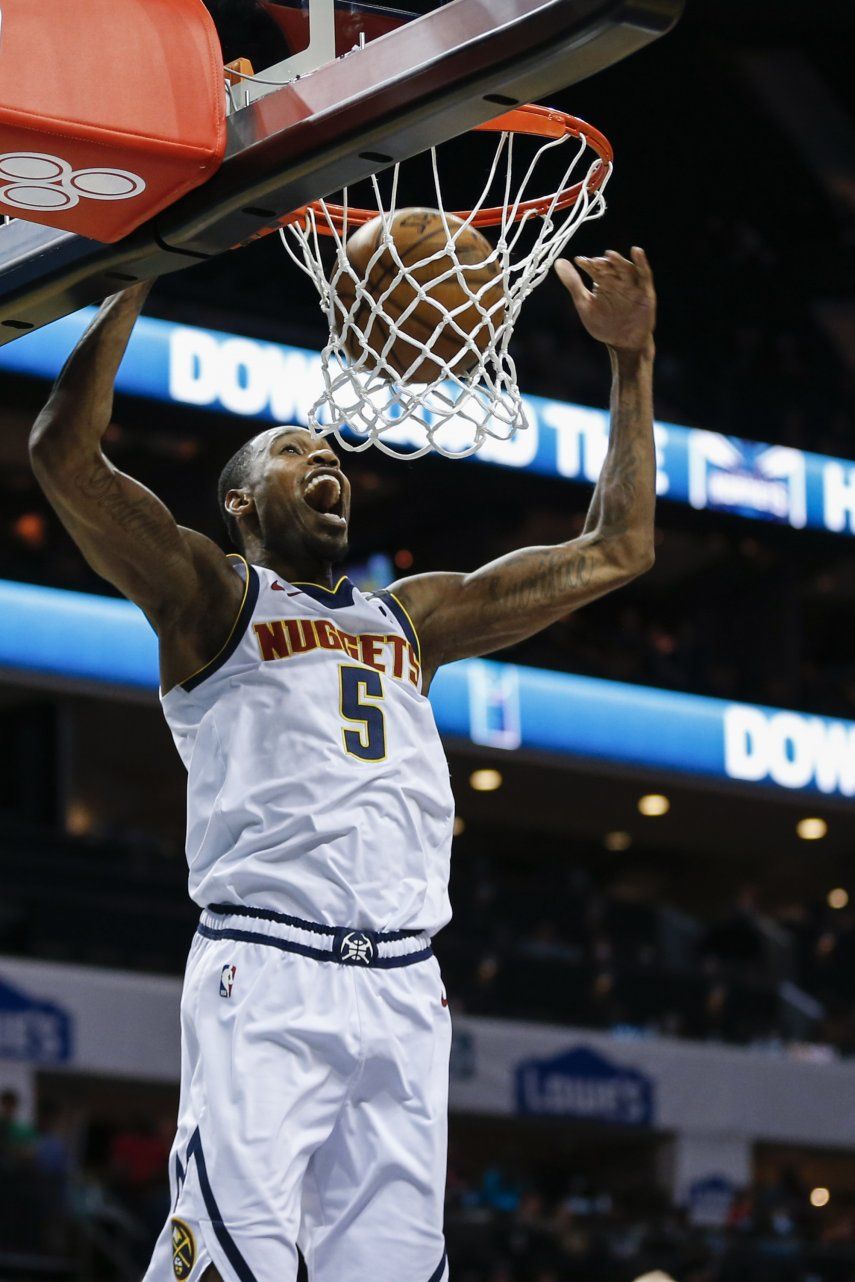 Con enceste de Murray, Nuggets superan a Hornets