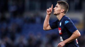 Napoli remonta y termina aplastando a Lazio en la Serie A