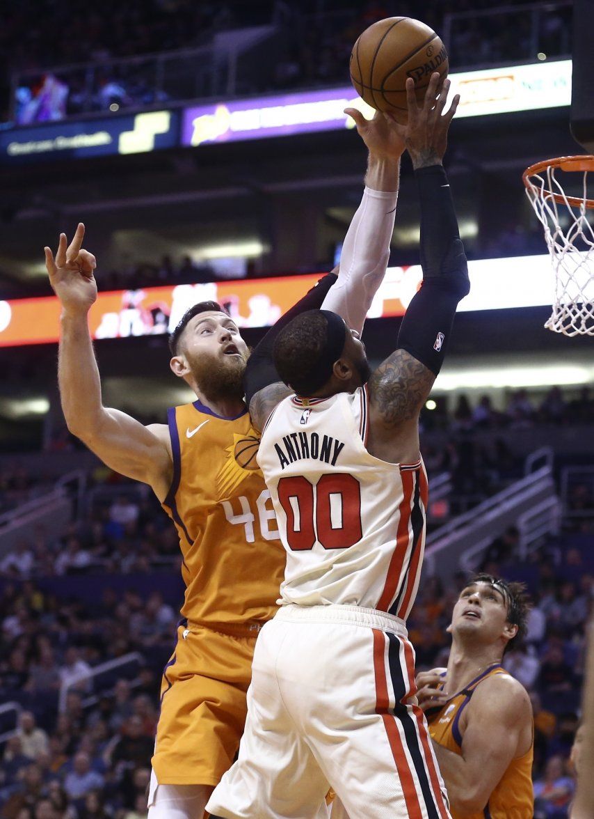 Con 37 puntos de Baynes, Phoenix supera a Portland