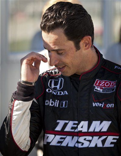 Brasileño Castroneves sancionado con multa y perí­odo de prueba
