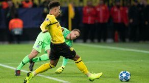 Barcelona y Dortmund se escapan como líderes