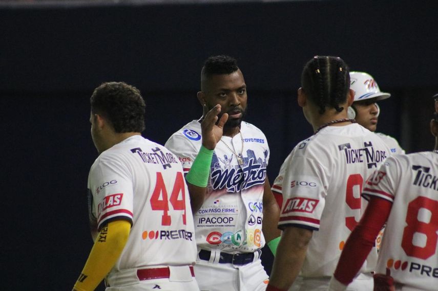Béisbol Mayor 2025: Panamá Metro vence a Coclé y empatan en la cima