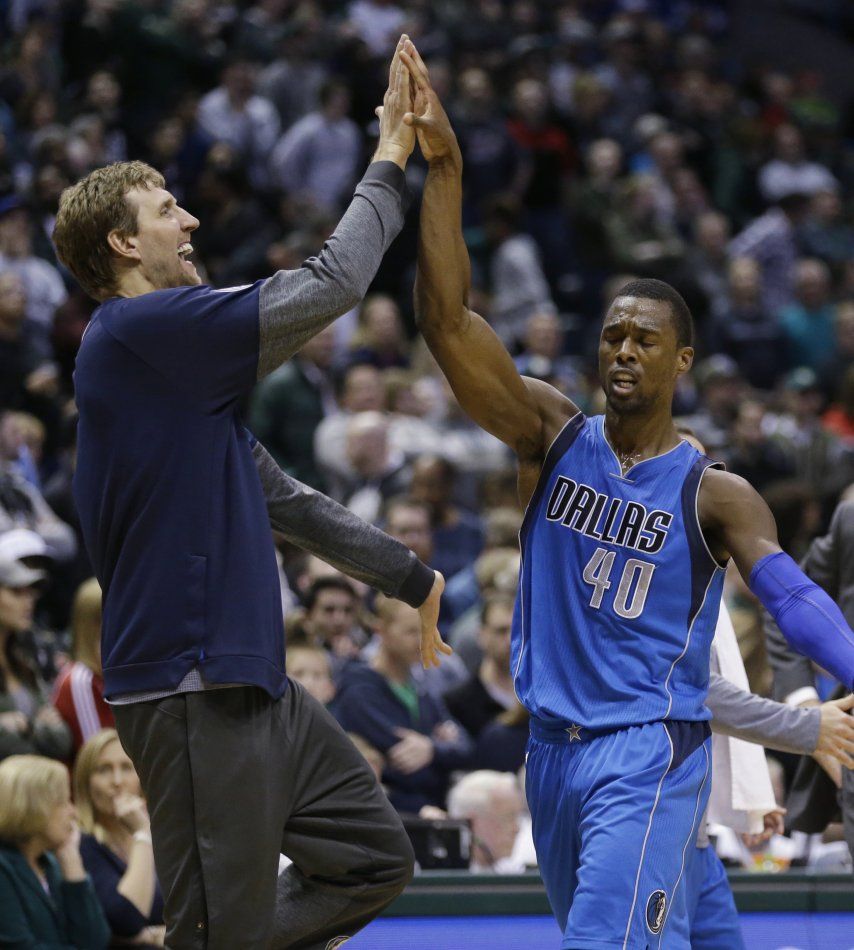 Barnes anota 31 puntos y frena racha perdedora de Mavericks