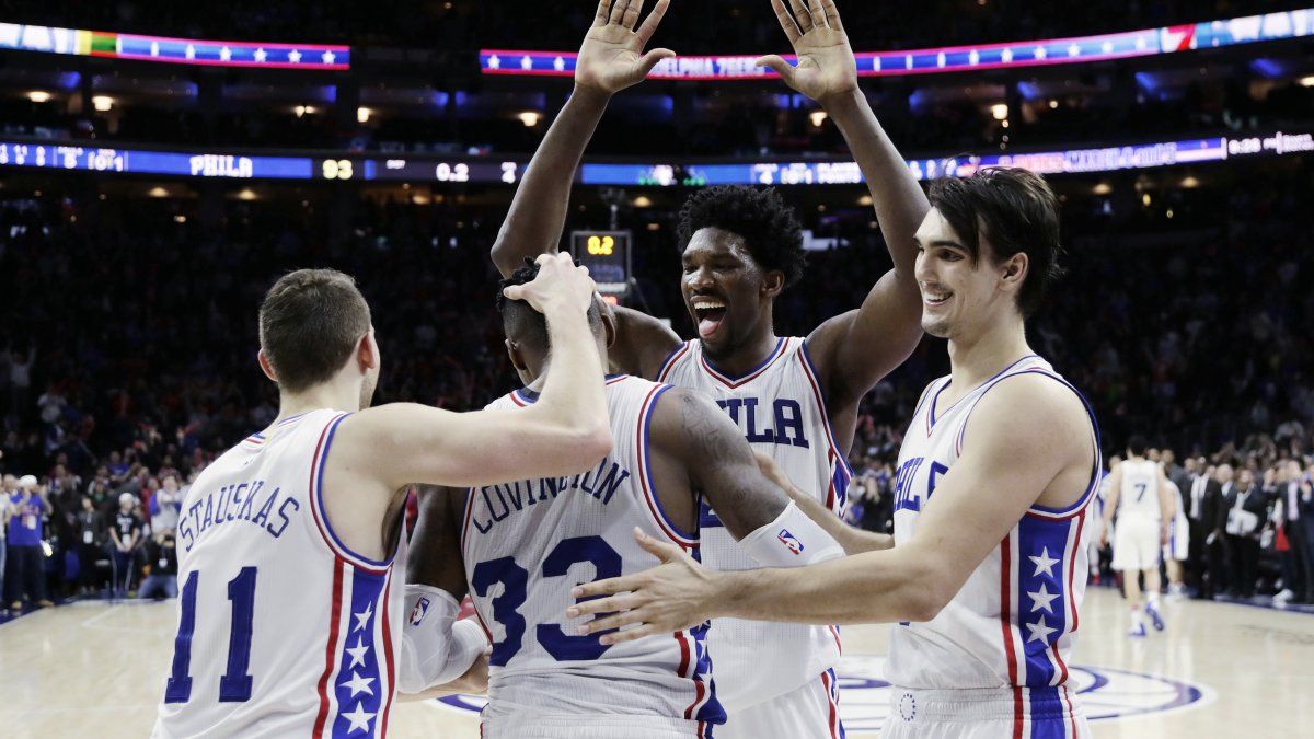 Covington encesta al final y 76ers superan a Wolves