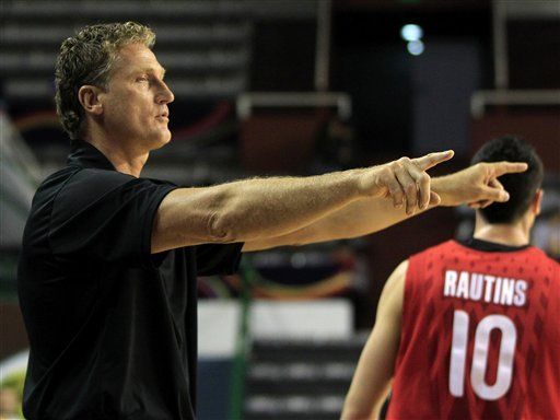 Preolí­mpico: Rautins renuncia como técnico de Canadá