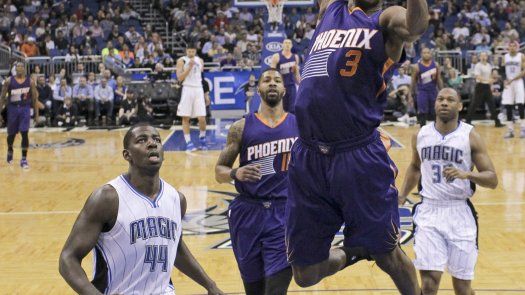 Suns remontan en el tercer periodo para vencer al Magic