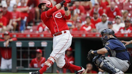 Peraza pega otro grand slam de Rojos para ganar a Cerveceros