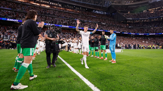 El Real Madrid rindió homenaje al Toni Kroos en el Santiago Bernabéu