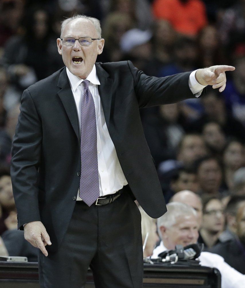 George Karl sigue al frente de los Kings