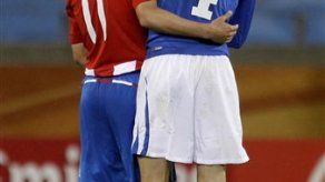 Mundial: Volante paraguayo Santana sufre tirón muscular