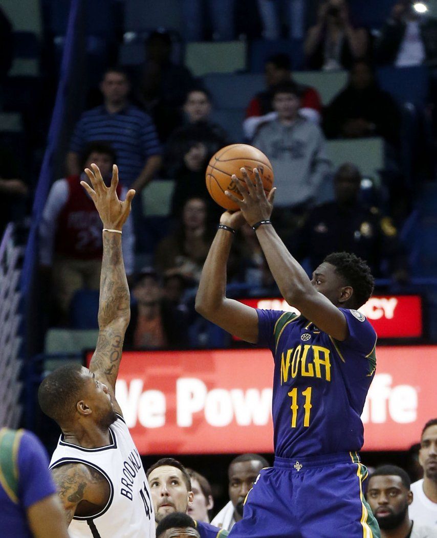 Con disparo de Holiday, Pelicans vencen 105-103 a Nets