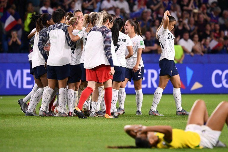 Marta y Brasil se despiden ante Francia, que pisa cuartos junto a Inglaterra