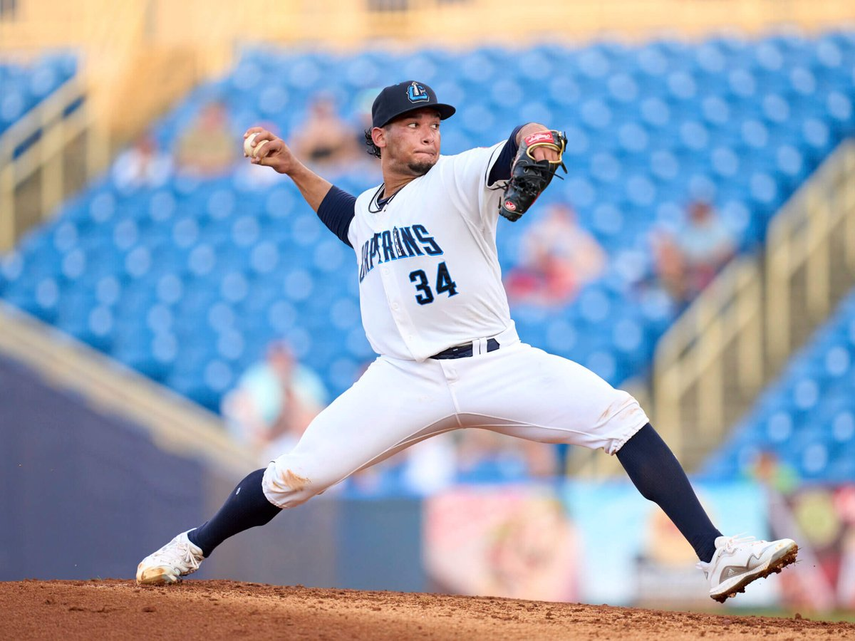 Daniel Espino entre los mejores 100 prospectos del 2024