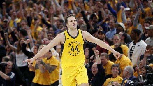 Pacers firman épica remontada; Horford y Celtics tropiezan en Milwaukee