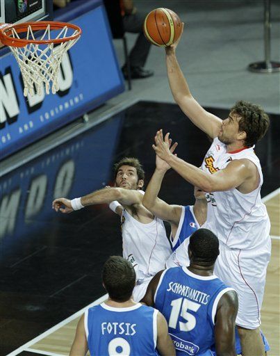 Mundial: España supera a Grecia y avanza a cuartos