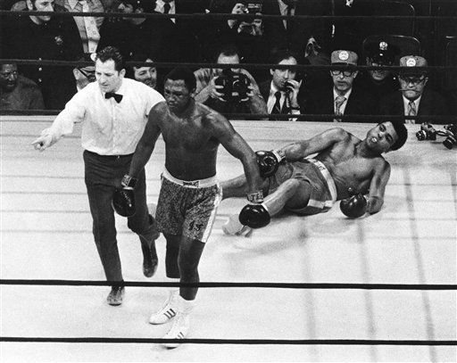 Entrevista de AP: Joe Frazier recuerda sus peleas épicas con Ali