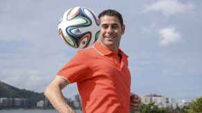 Hierro será entrenador asistente del Real Madrid