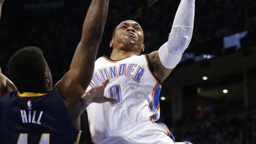 Con triple doble de Westbrook, Thunder vence a Pacers