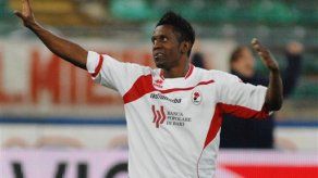 Italia: Alvarez y Barreto le dan la victoria al Bari