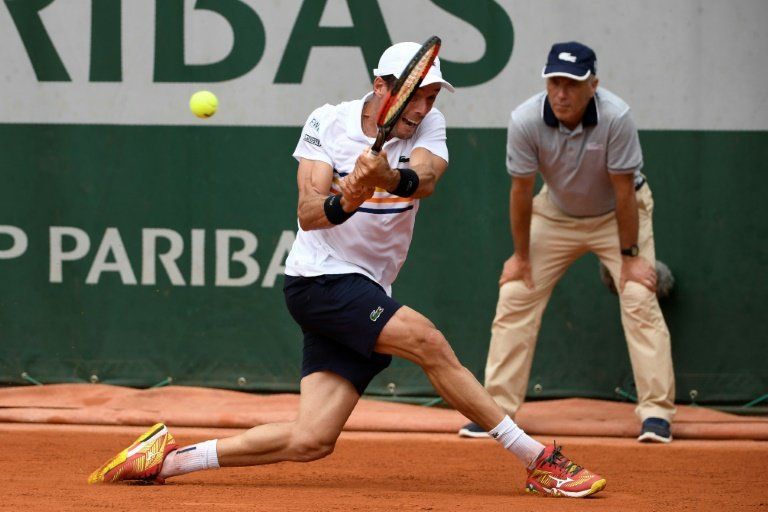 Bautista despide a Giraldo en segunda ronda de Roland Garros