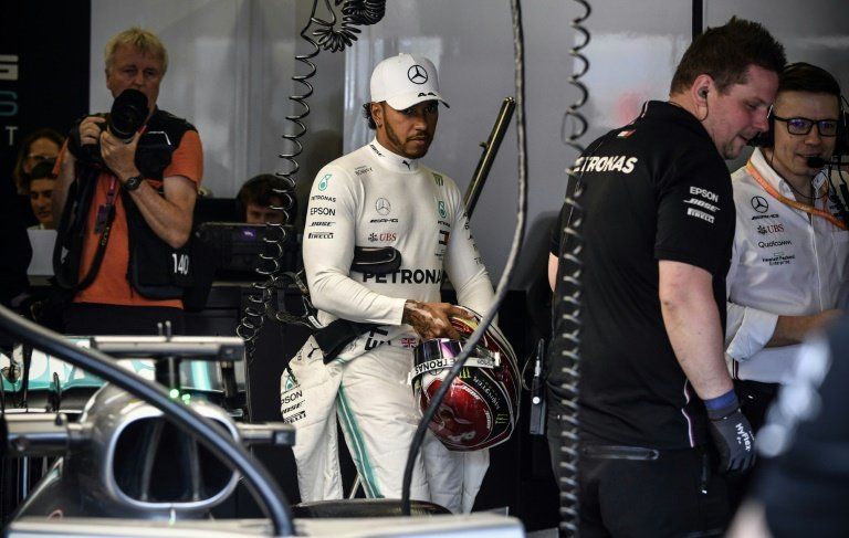 Una tapa de alcantarilla daña un Williams y se suspenden los entrenos del GP de Azerbaiyán
