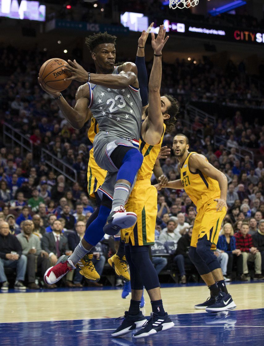 Butler y Embiid llevan a 76ers a victoria sobre Jazz