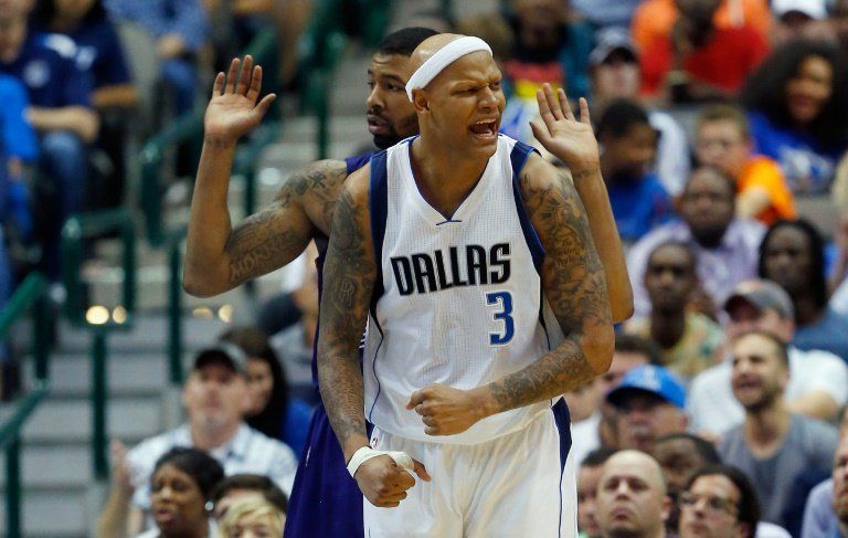 Felton y dominicano Villanueva se lucen en victoria de los Mavericks