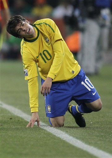 Mundial: Kaká le busca lado positivo a su expulsión