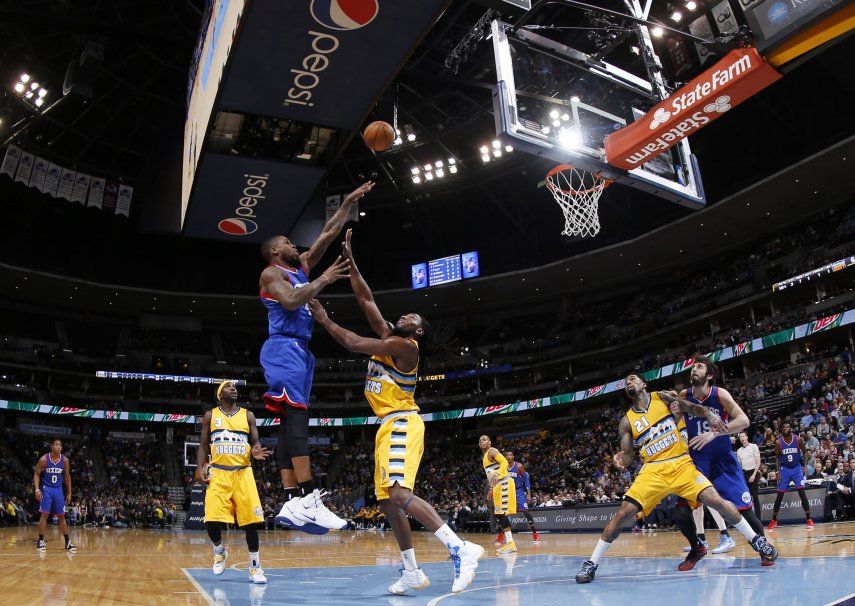 Covington anota 25 puntos en triunfo de 76ers sobre Nuggets
