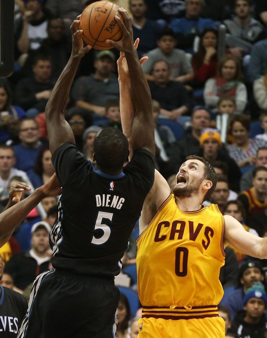 LeBron da un triunfo a Love en su vuelta a Minnesota