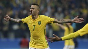 Brasil avanza a semis del fútbol y se topará con Honduras