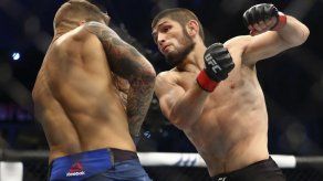 Nurmagomedov vence a Gaethje y anuncia su retiro en UFC 254