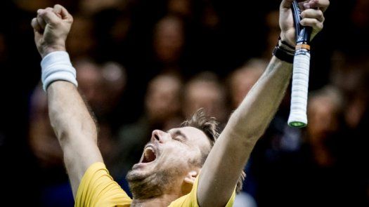 Wawrinka elimina a Nishikori y jugará final de Róterdam ante Monfils
