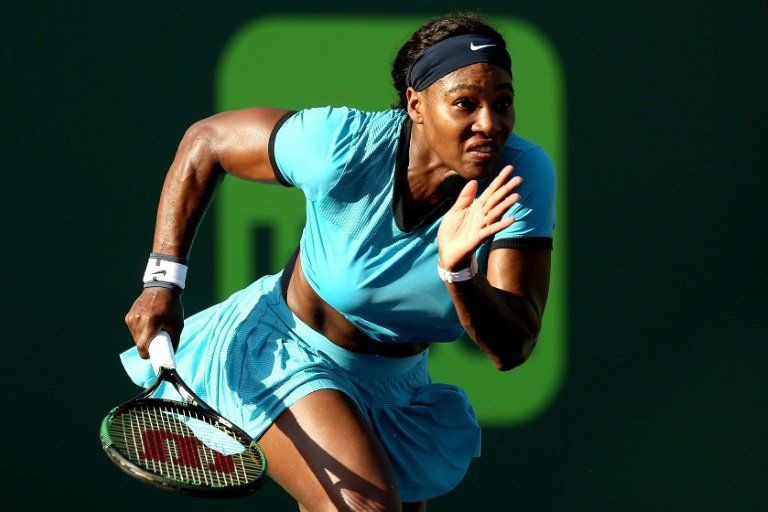 Serena Williams sigue firme en la cima de la WTA