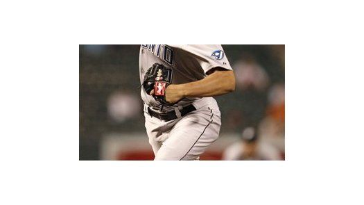 Alvarez logra 1er triunfo con Toronto; quiere emular a Félix