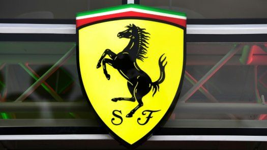 Ferrari y Mercedes honran la memoria de Niki Lauda
