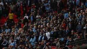 Propietario del Manchester City pagará el desplazamiento de sus aficionados a final de Champions