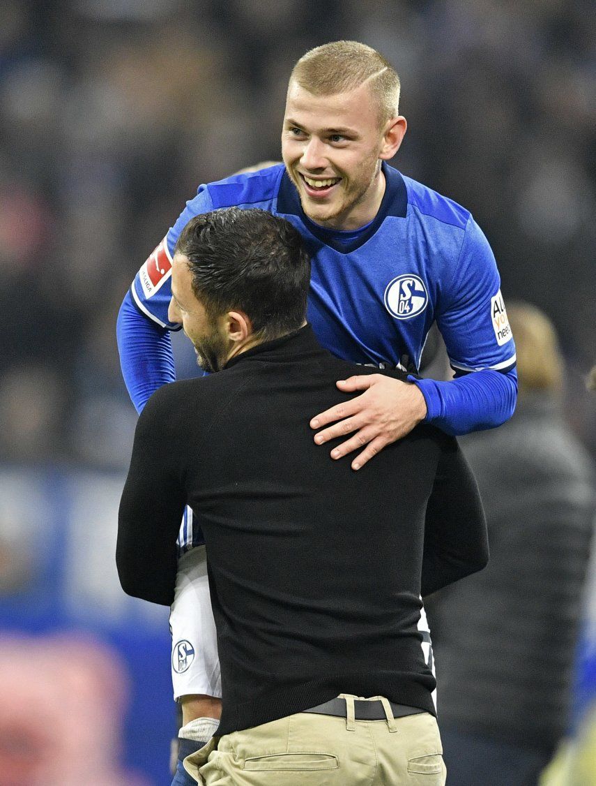 Schalke vence a Hamburgo y anda segundo en la Bundesliga