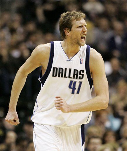 NBA: Mavericks 115, Jazz 108; Nowitzki anota 39 puntos