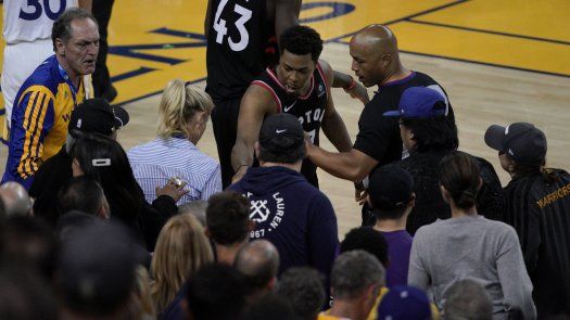 Fan que empujó a Lowry es inversionista de los Warriors