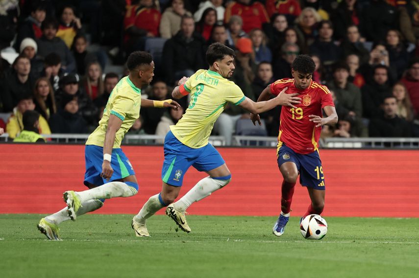 Amistoso Internacional: Brasil y España igualan en un partidazo