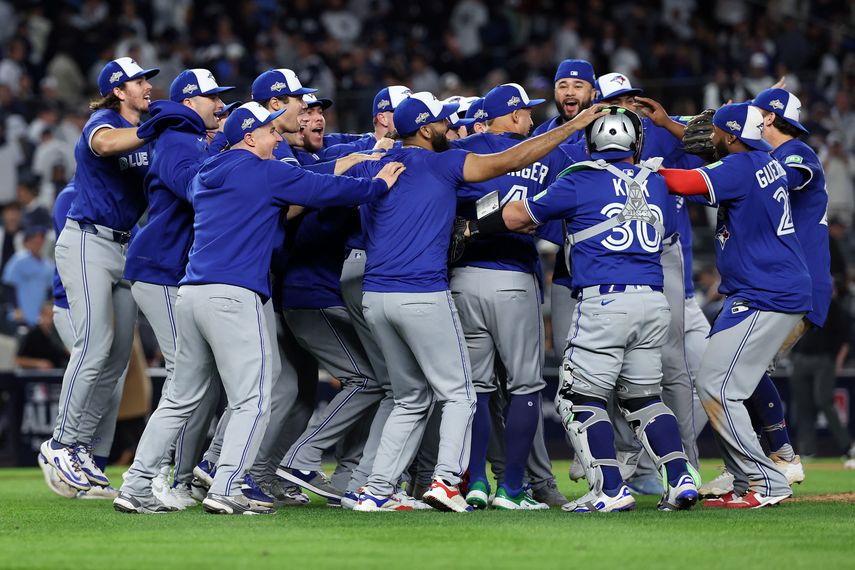 Blue Jays eliminan a los Yankees y clasifican a Serie de Campeonato de la Liga Americana