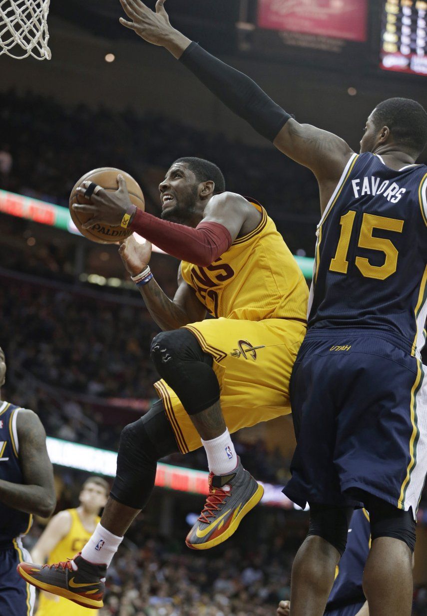 Con triple doble de Irving, Cavaliers ganan a Jazz