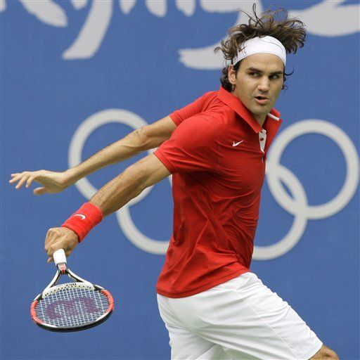 Los favoritos no desentonan en el tenis, Massú sobrevive