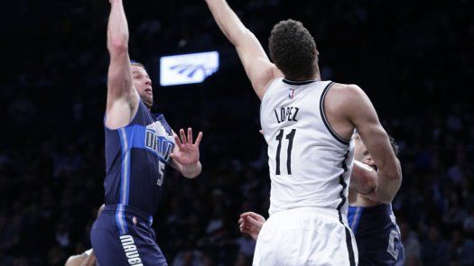 Nowitzki y Barea dan triunfo a Mavericks sobre Nets